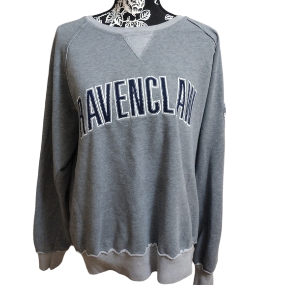 The Wizarding World of Harry Potter Ravenclaw Sweatshirt - Picture 1 of 7